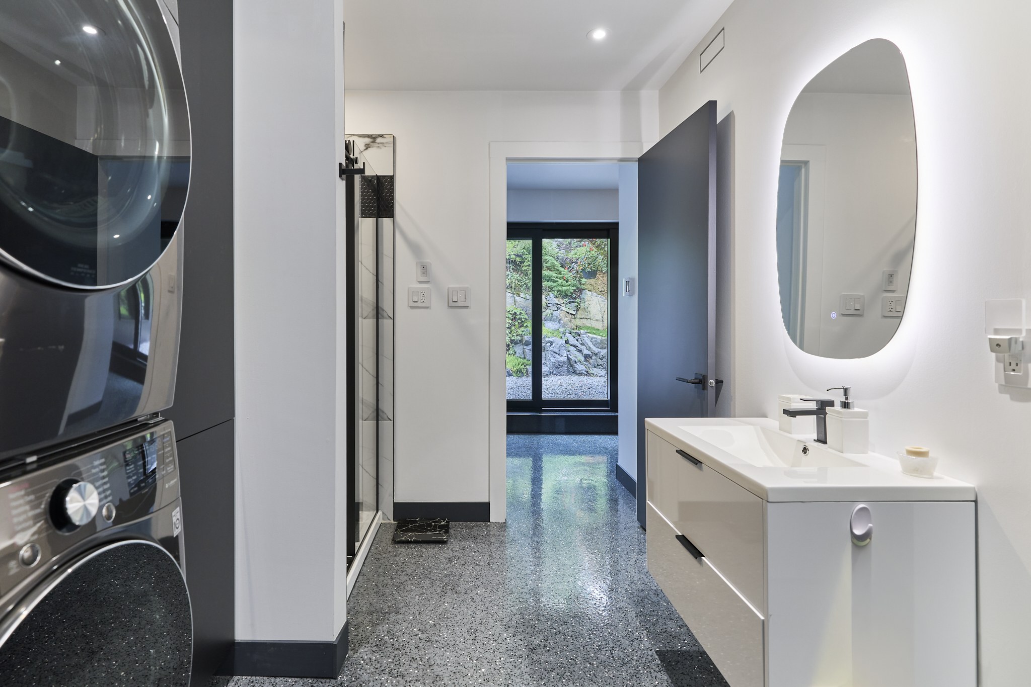 Salle de bain du logement indépendant — 61–63, rue Beaubois